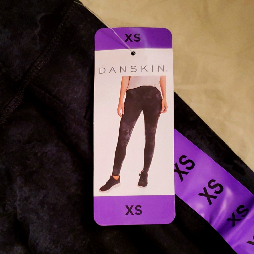 Danskin Ladies Active Tights NWT